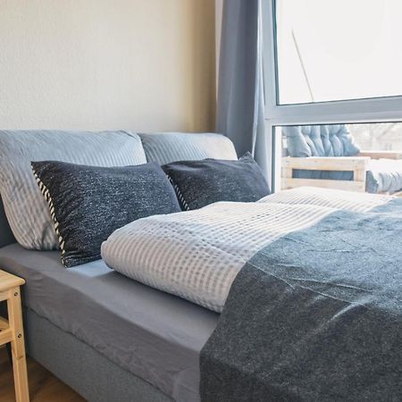 FULL HOUSE Studios - KornhausSupreme Apartment - Balkon, NETFLIX, WiFi Dessau-Rosslau Exterior foto