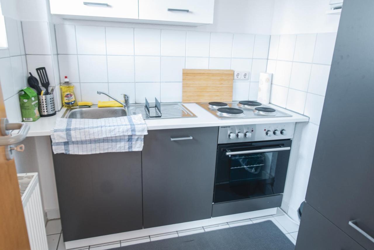 FULL HOUSE Studios - KornhausSupreme Apartment - Balkon, NETFLIX, WiFi Dessau-Rosslau Exterior foto