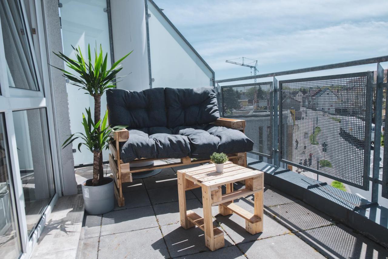FULL HOUSE Studios - KornhausSupreme Apartment - Balkon, NETFLIX, WiFi Dessau-Rosslau Exterior foto