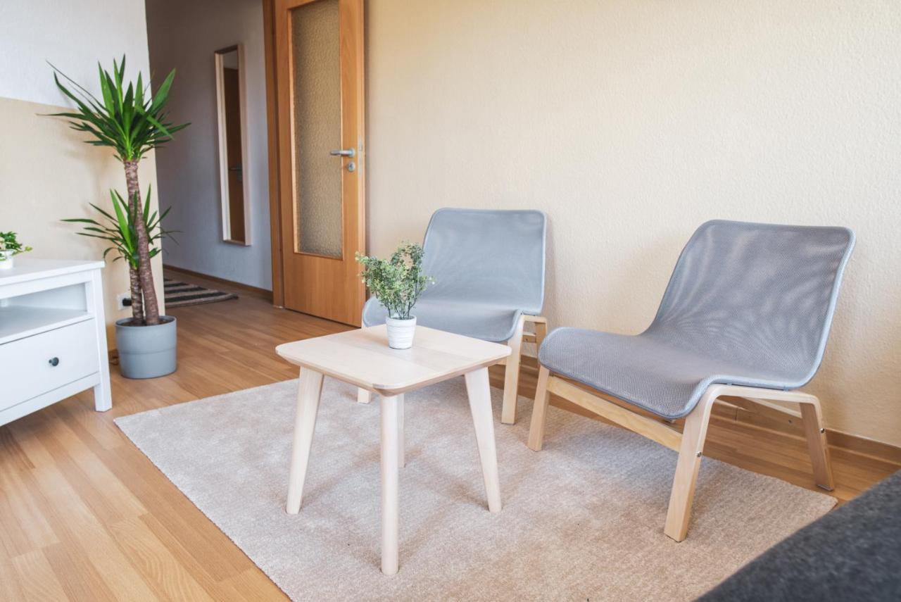 FULL HOUSE Studios - KornhausSupreme Apartment - Balkon, NETFLIX, WiFi Dessau-Rosslau Exterior foto