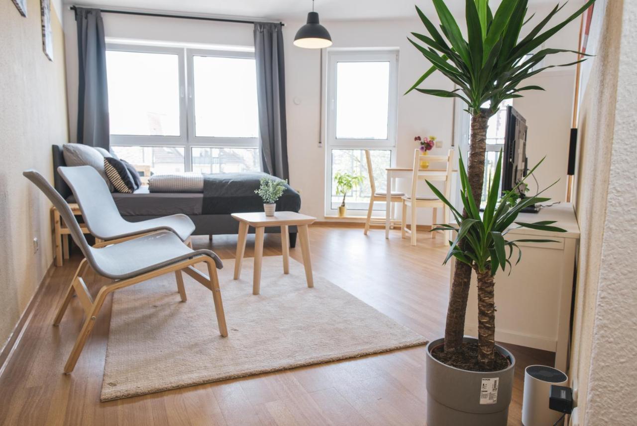 FULL HOUSE Studios - KornhausSupreme Apartment - Balkon, NETFLIX, WiFi Dessau-Rosslau Exterior foto